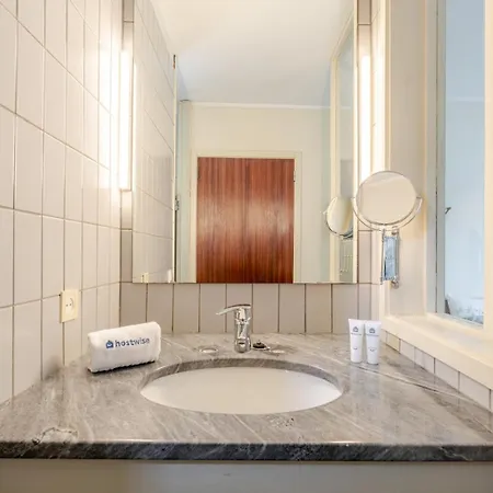 Riverside Retreat W/ Infinity Pool By Hostwise Resende