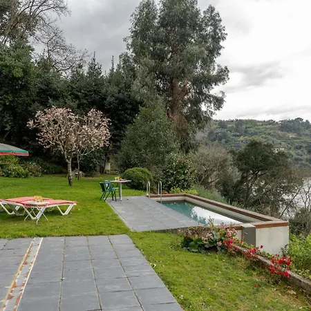 Holiday home Hostwise - Riverside Retreat W/ Infinity Pool
