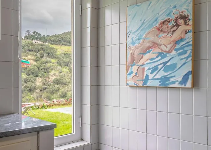 펜션 Riverside Retreat W/ Infinity Pool By Hostwise