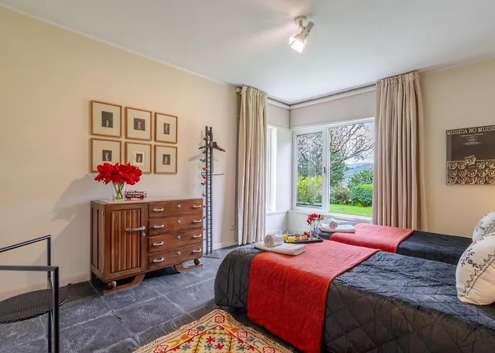 Riverside Retreat W/ Infinity Pool By Hostwise 펜션