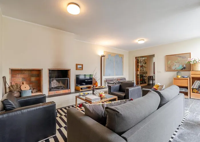 Riverside Retreat W/ Infinity Pool By Hostwise