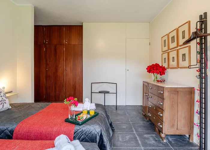 펜션 Riverside Retreat W/ Infinity Pool By Hostwise *