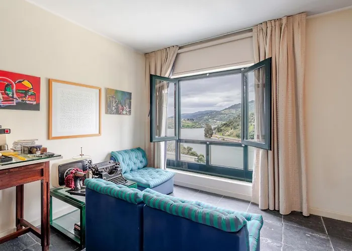 Riverside Retreat W/ Infinity Pool By Hostwise *