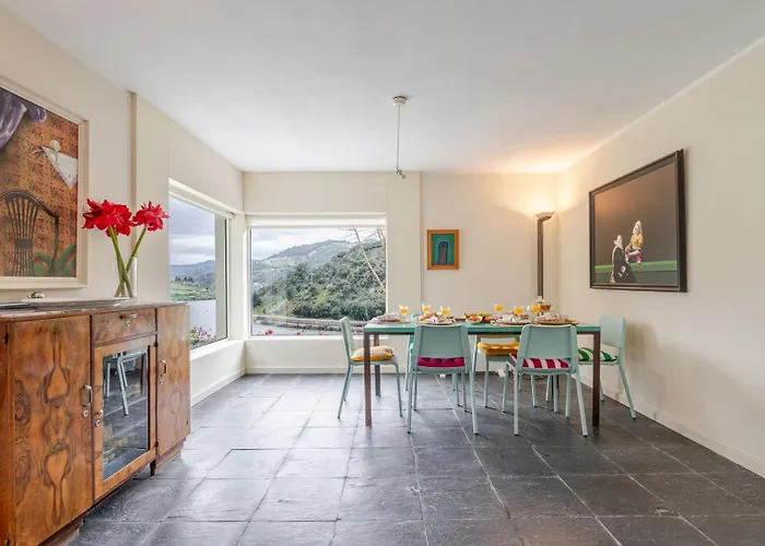 펜션 Riverside Retreat W/ Infinity Pool By Hostwise 레센데